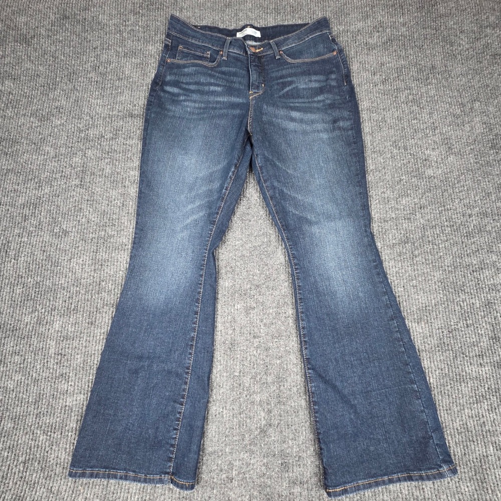 Levi's Signature Women's Totally Shaping Bootcut‎ Jeans Size 12S Dark Wash